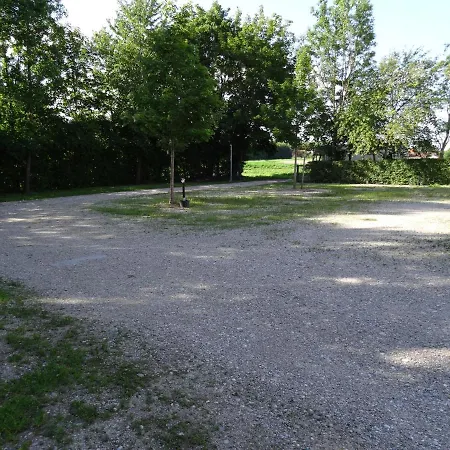 Airport Park Muc 3* הלברגמוס