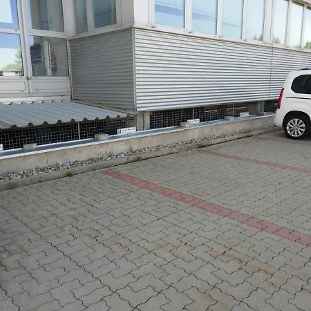 מלון Airport Park Muc 3*