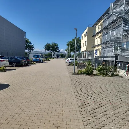 Airport Park Muc מלון הלברגמוס
